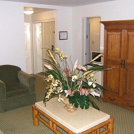 Castaways Resort And Suites Freeport Eksteriør billede