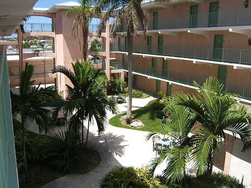 Castaways Resort And Suites Freeport Eksteriør billede