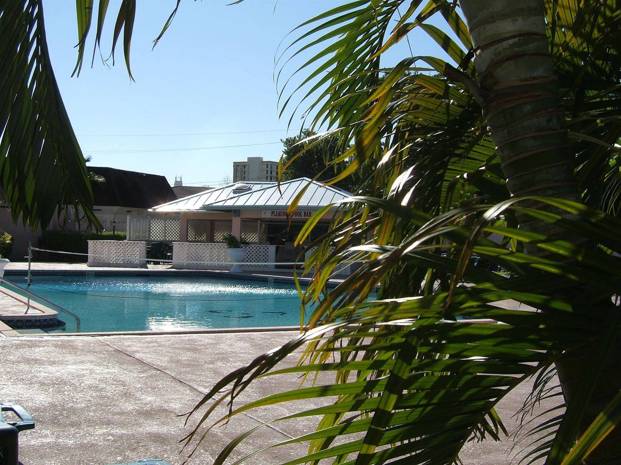 Castaways Resort And Suites Freeport Eksteriør billede